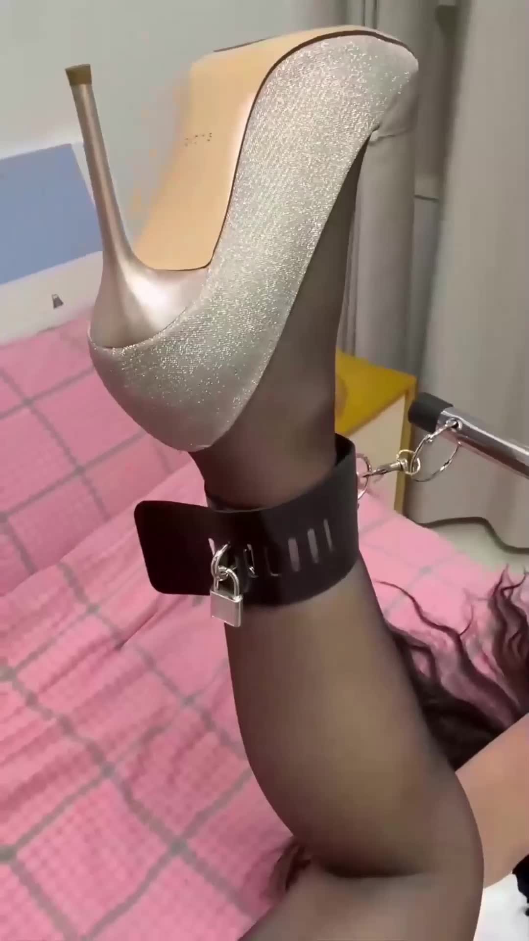 #乱伦 #捆绑 #SM #偷拍自拍 #第一视角
小年夜姐姐放假回来