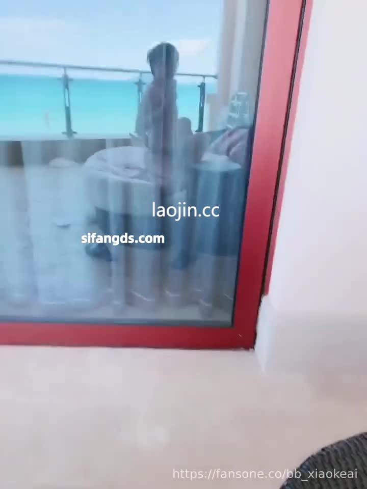 ri.bi-2025年2月最新，淫妻大神，【三岁小宝宝】，难忘的三亚之旅，海边啪啪，泳池调情，约单男酒店3P，完美露脸