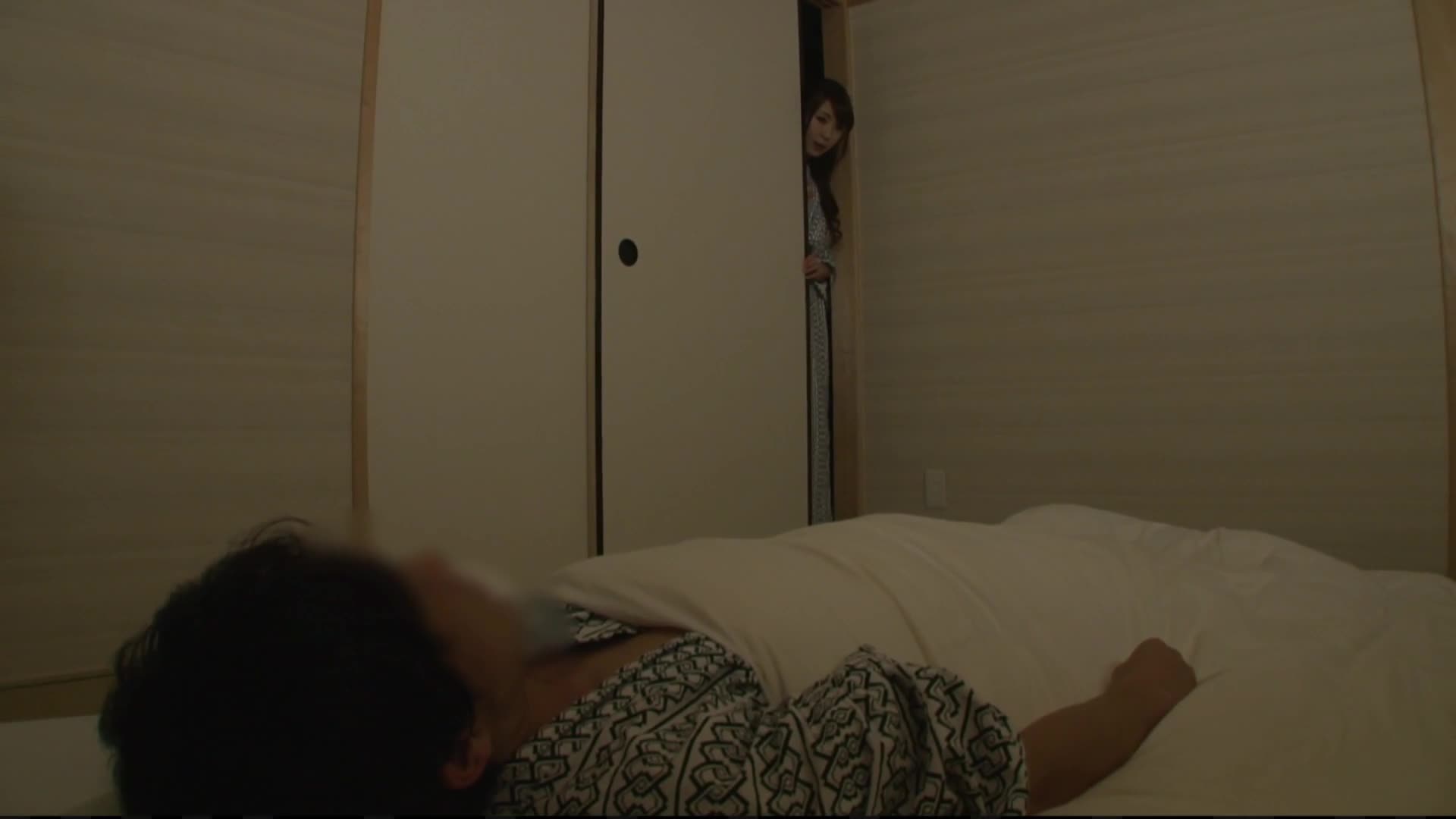 DOHI-007(36dohi00007)[OFFICEK’S]逆夜●い気持ち良くて目を覚ますと予想だにしない女の子が僕のチ〇ポをしゃぶっていた。