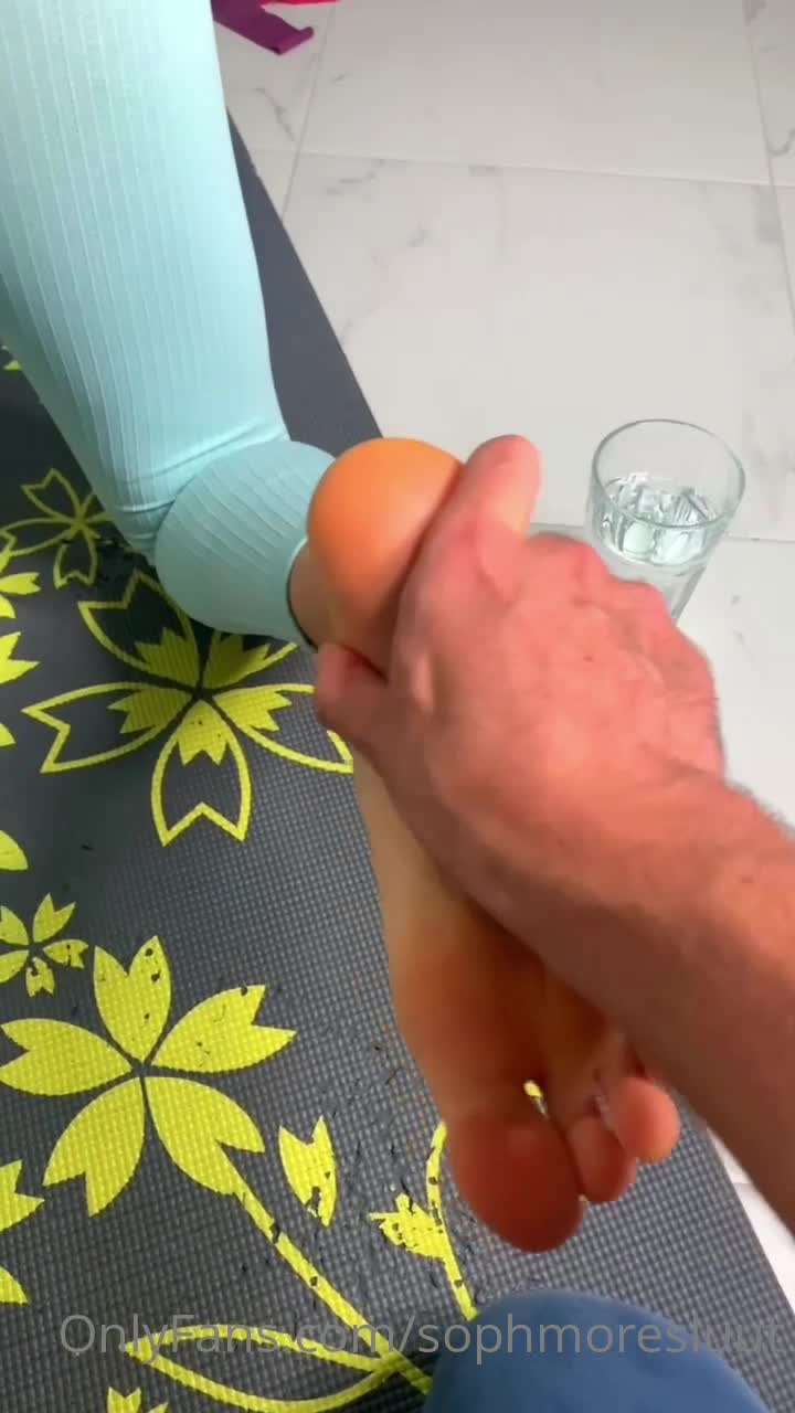 #sophmoresluut搜黄---只搜黄的  @soohuang