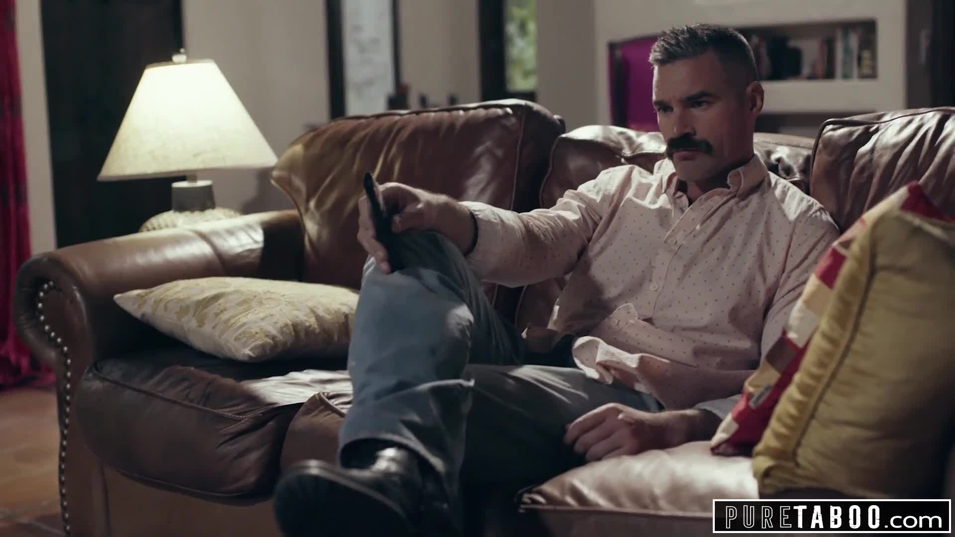 PURE TABOO Cheating Husbands Mistress Whitney Wright Shows Up at His House搜黄---只搜黄的  @soohuang