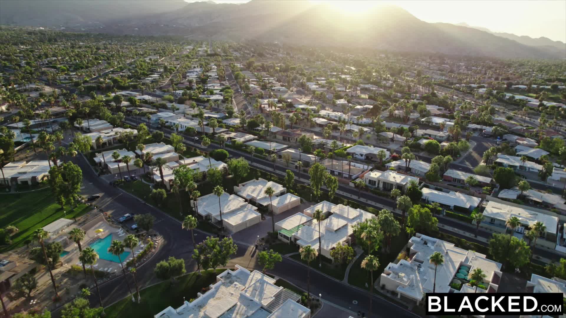 Blacked Curvy Kendra gets Back on Jason Luv s Legendary BBC Missionary Blowjob Porn办公室色情，老板娘主动委身大黑屌男下属搜黄---只搜黄的  @soohuang