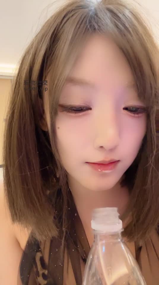 2048.hk@AIU红绿灯2024-12-31