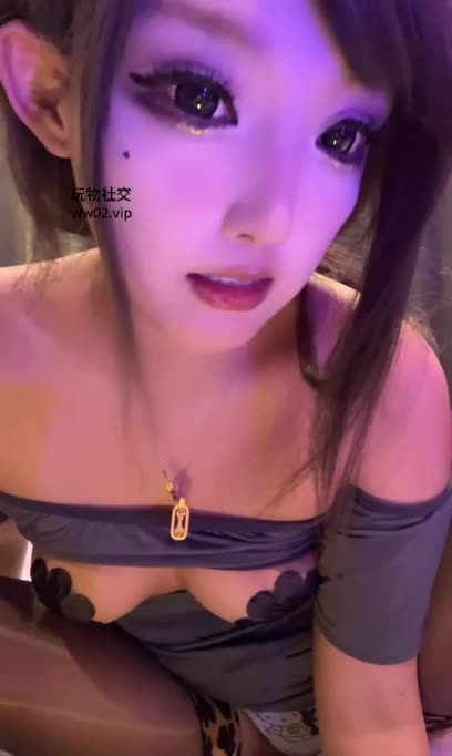 2048.hk@AIU红绿灯n次连榨口水香水臀榨足交