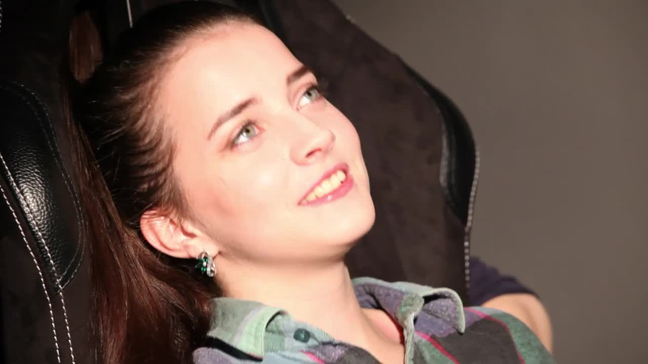 2048.hk@TickleTherapy - Friends tickle therapy