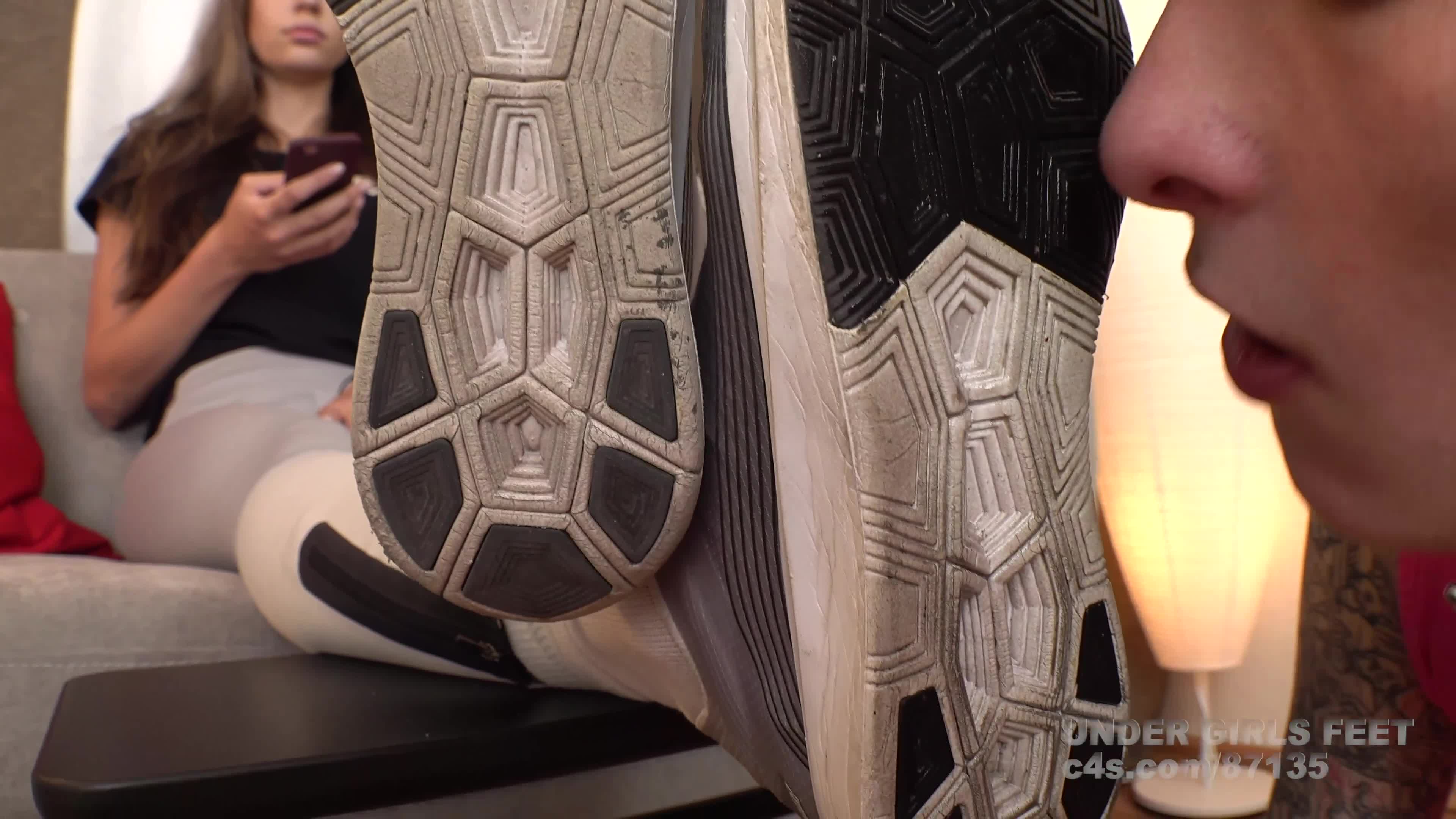 2048.hk@Under Girls Feet - Fitness Model Big Super Stinky Feet 4K