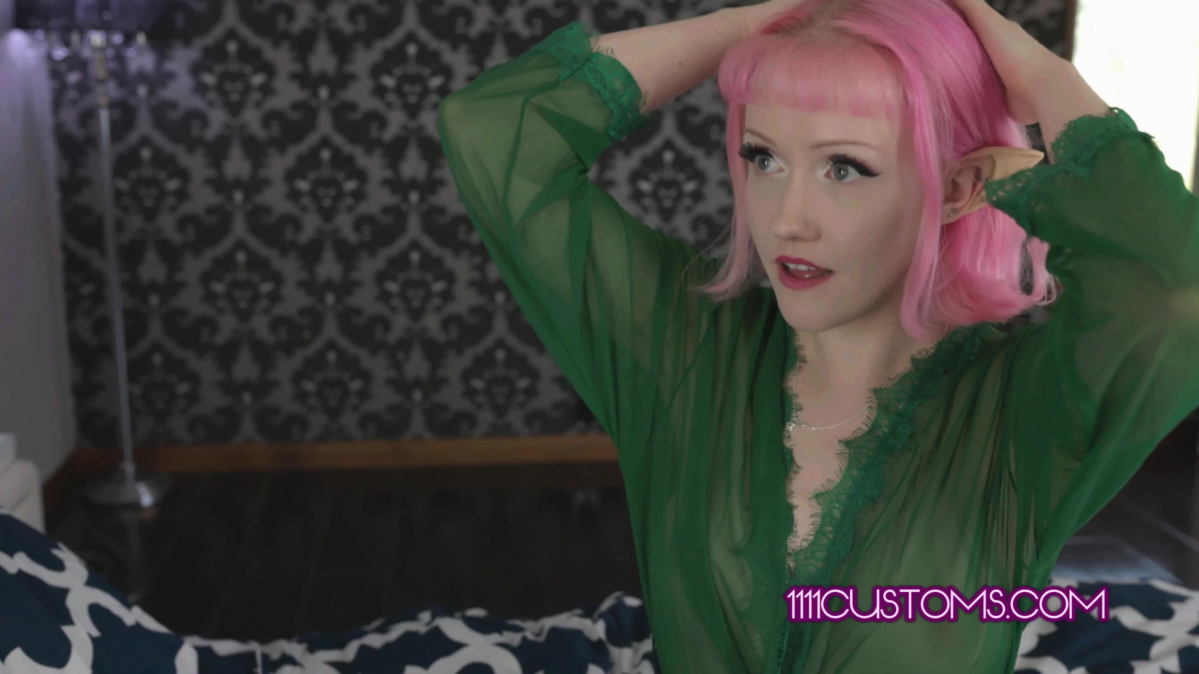 2048.hk@1111Customs.22.03.05.Evie.Rees.Naughty.Elf.Evie.Rees.Is.Fingering.Herself.XXX.2160p