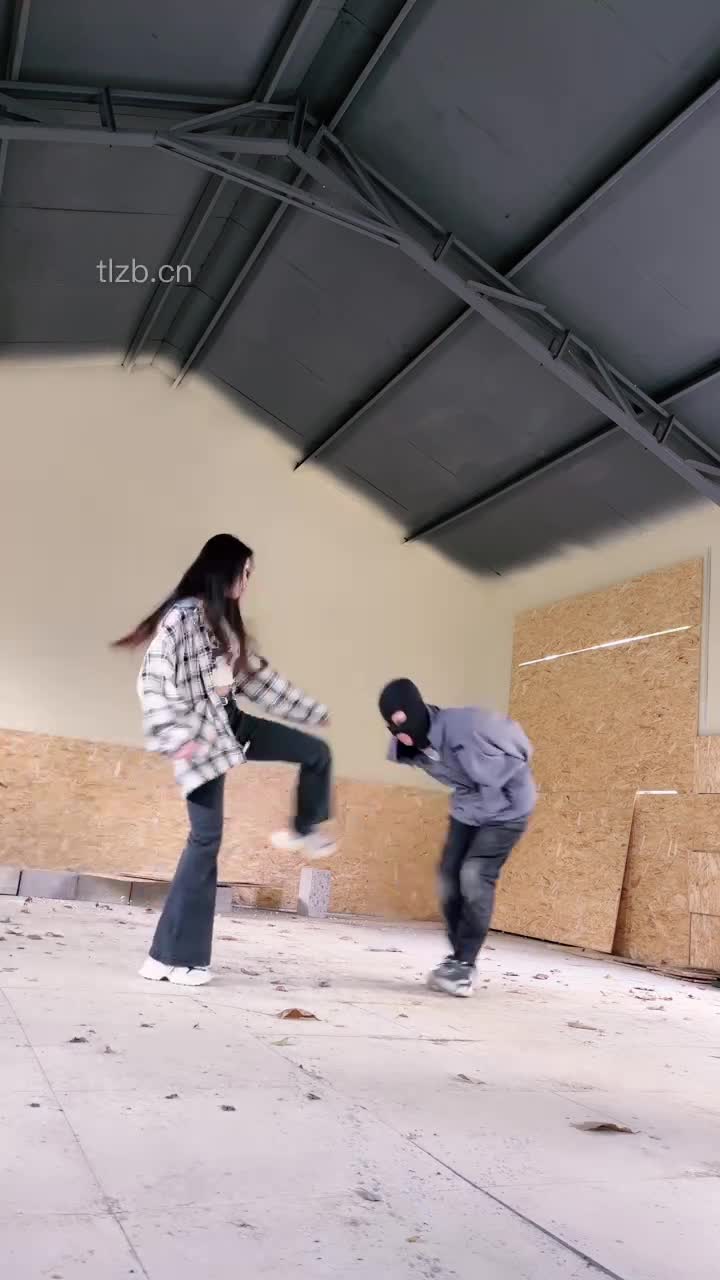 2048.hk@宸宸TJ：三S废弃厂房暴力踢踹踩踏