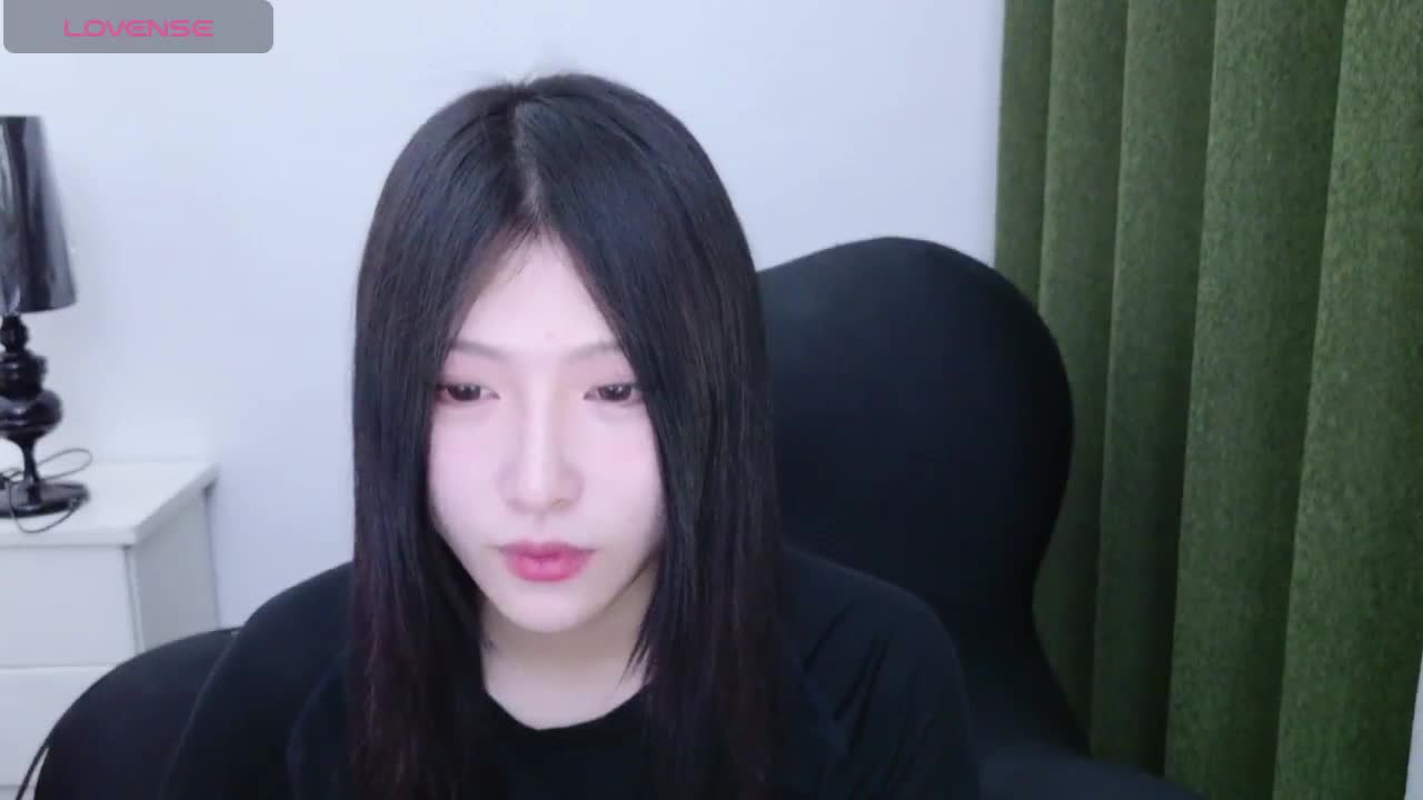 2048.hk@199358758_720p60_2025-05-01_22-21-46