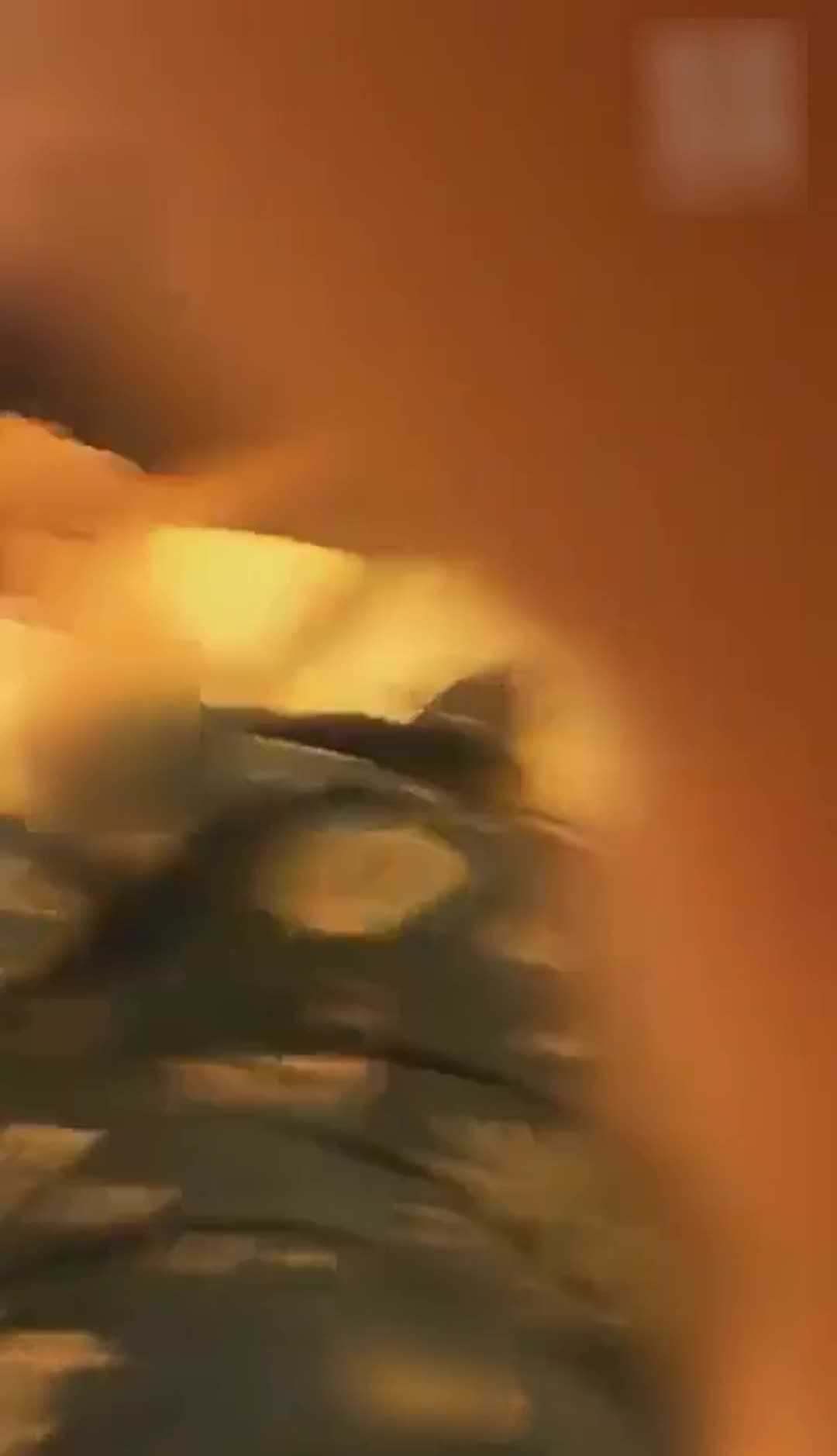 @2048.hk回眸女王足浴店调教贱狗2_搓脚按摩含脚趾在线视频