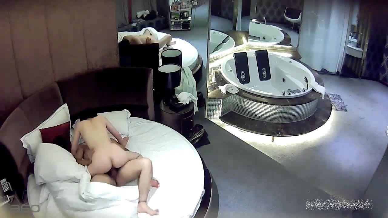 thzu.cc妗冭姳鏃_璞崕濂楁埧鍋锋媿-鐧藉婕備寒鐨勭煭鍙戠編濂冲拰鐢峰弸鍟暘鏃舵病涓€浼氱敺鐨勫氨灏勪簡,鐪嬬編濂崇殑琛ㄦ儏濂藉儚寰堜笉婊℃剰,澶氮璐逛簡!