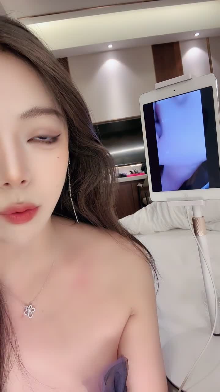 2048.hk@保时捷车模20250606_215442