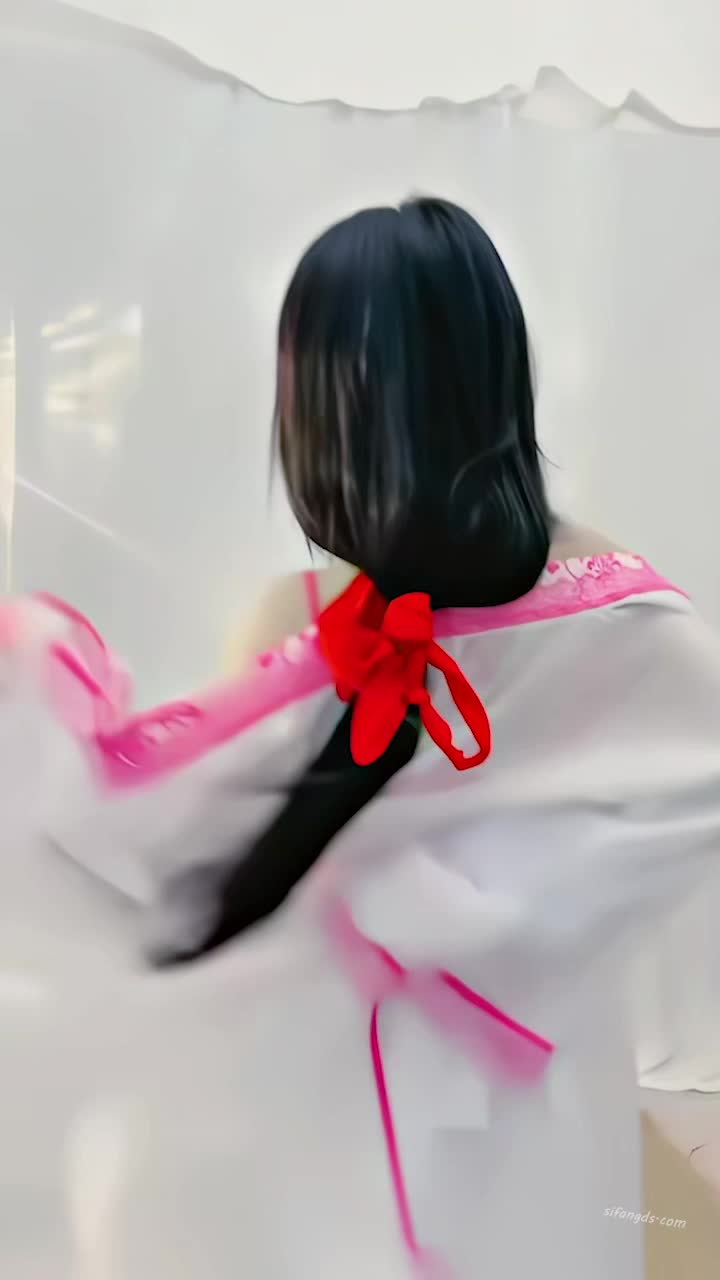 2048.hk@21古风 (6)露脸