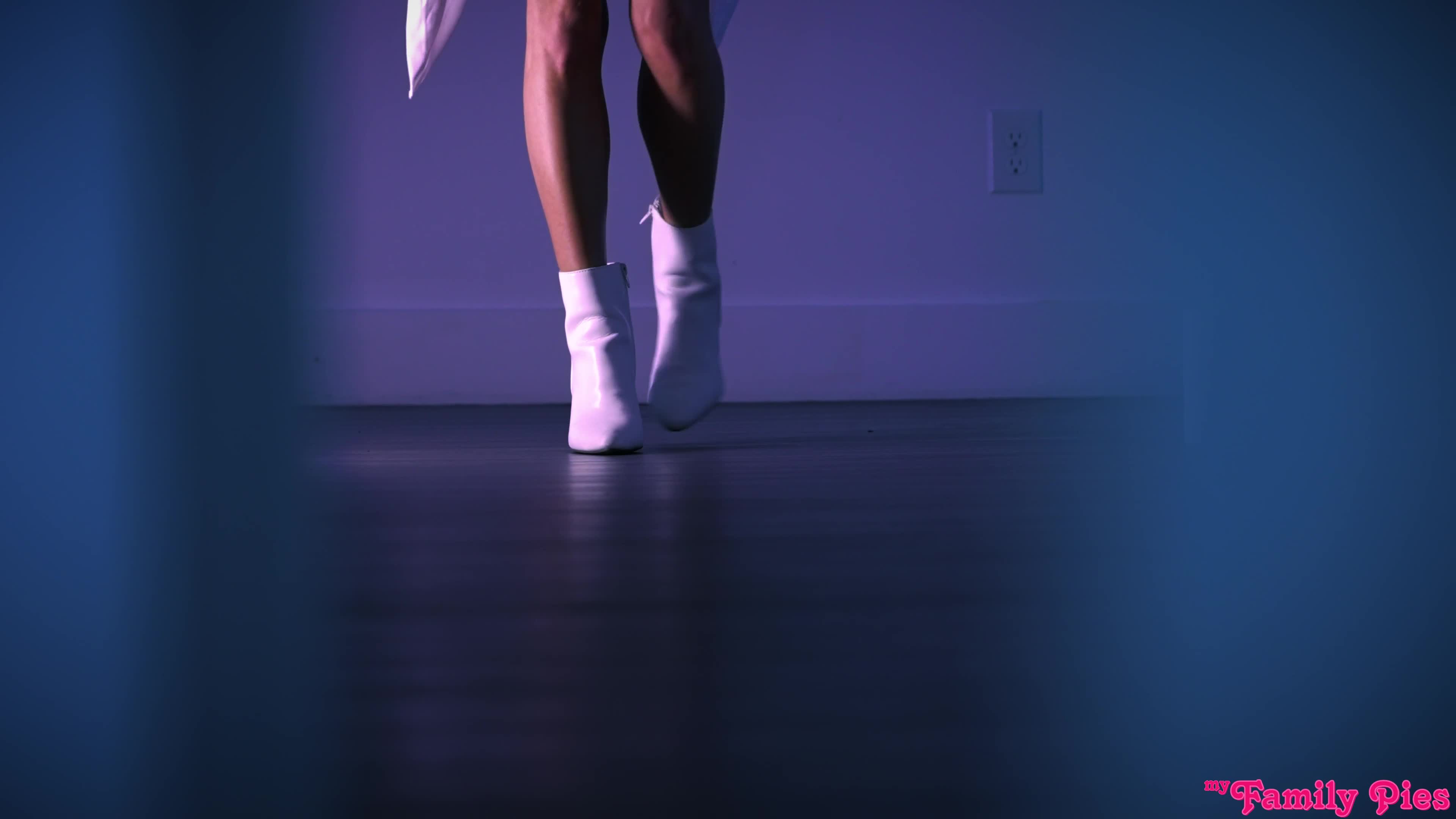 myfamilypies.25.04.28.emma.rosie.and.kimmy.kimm.stepsis.joins.the.lust.side.4k