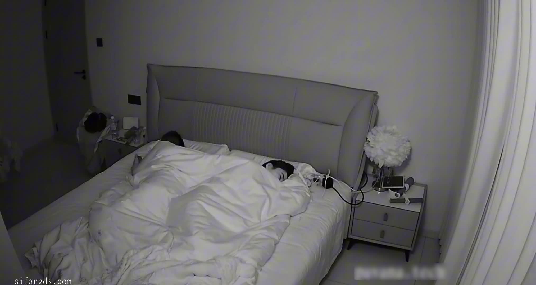 2048.hk@【最新家庭摄像头】高颜娇妻和老公做爱（大量露脸）