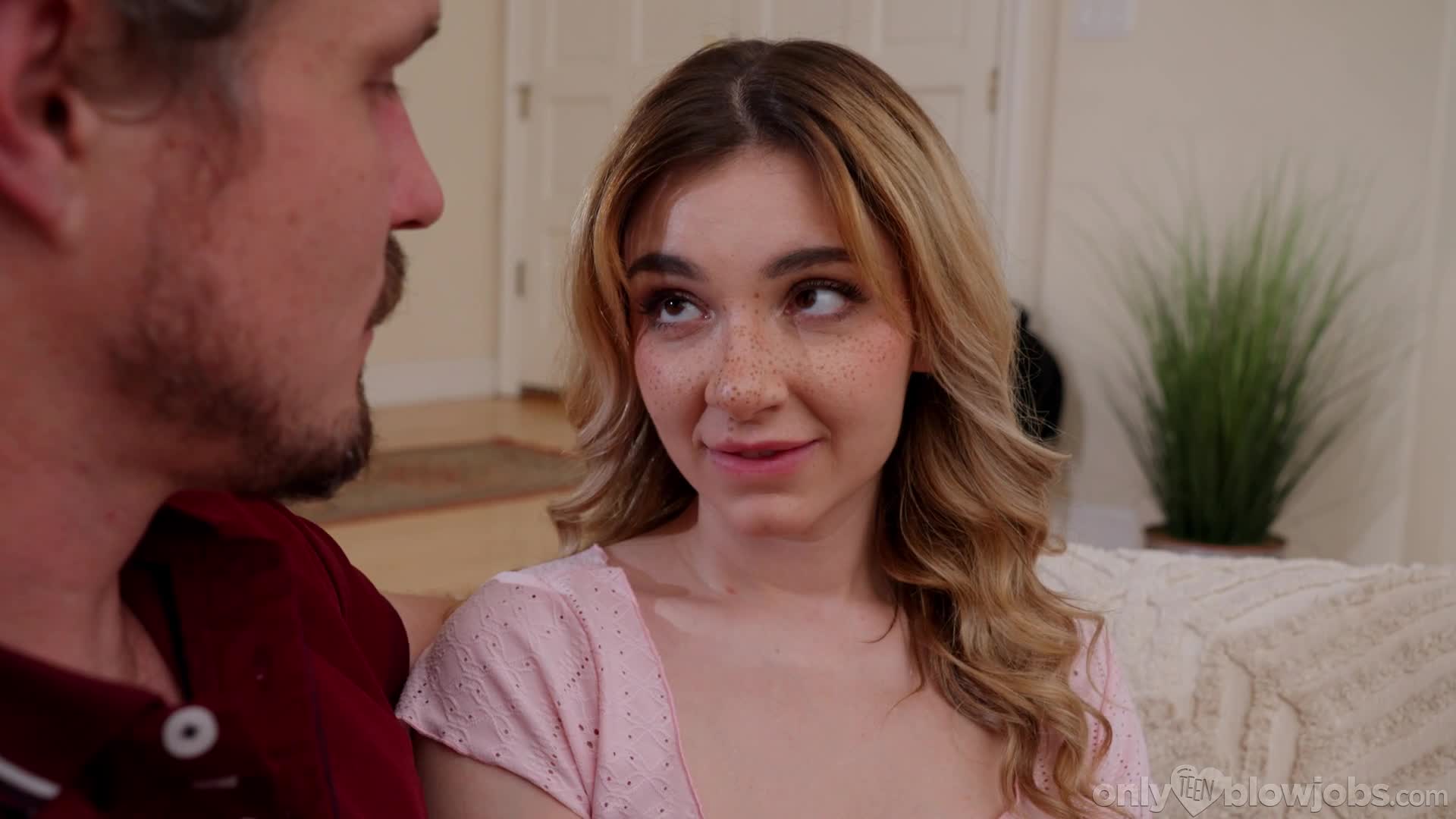 2048.hk@otb.25.08.28.demi.hawks