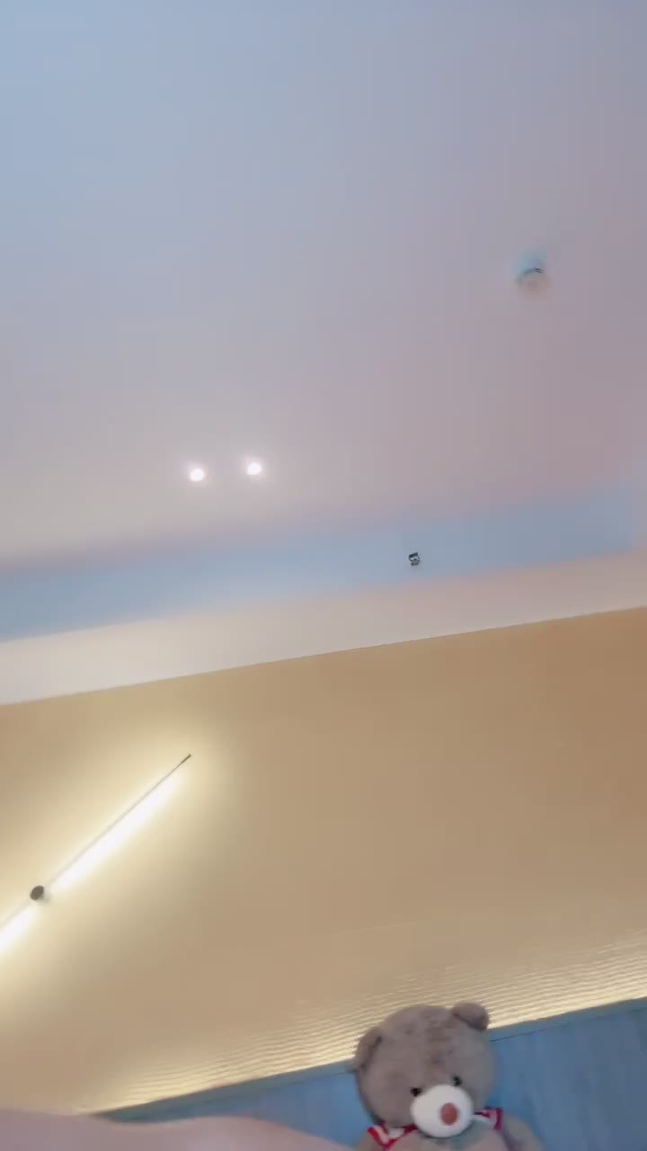 64277097_白兔_20250908-202305