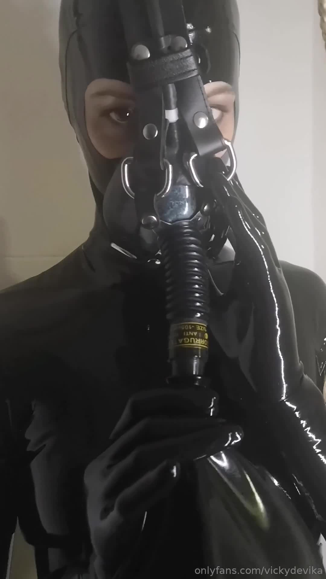 2048.hk@Evolution of the Rubber Creature (bonus clip)