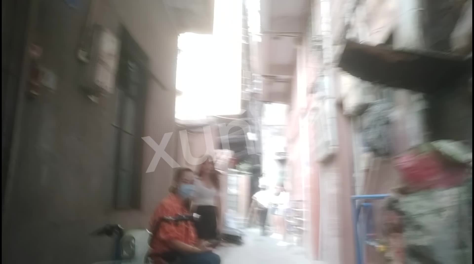 2048.hk@巷子走一走，损失二百块 