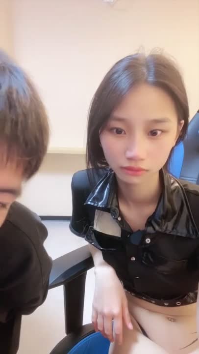 #学妹 #主播 #情侣 #反差 甜美清纯校花学妹，被渣男友骗炮直播无套内射，娇喘乱叫～完整22分钟已更SVIP 解锁百位福利姬