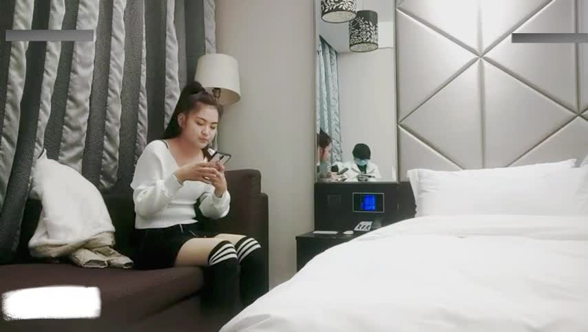 【学妹爱好者必看】还在上大学的妹子出来勤工俭学，八百块谈下，配合度极高！不仅让无套内射，还连哄带骗的可以无套首破菊花！试问这种满足一切需求的极品妹子谁不爱呢？#女神学生 #少女 #肛交