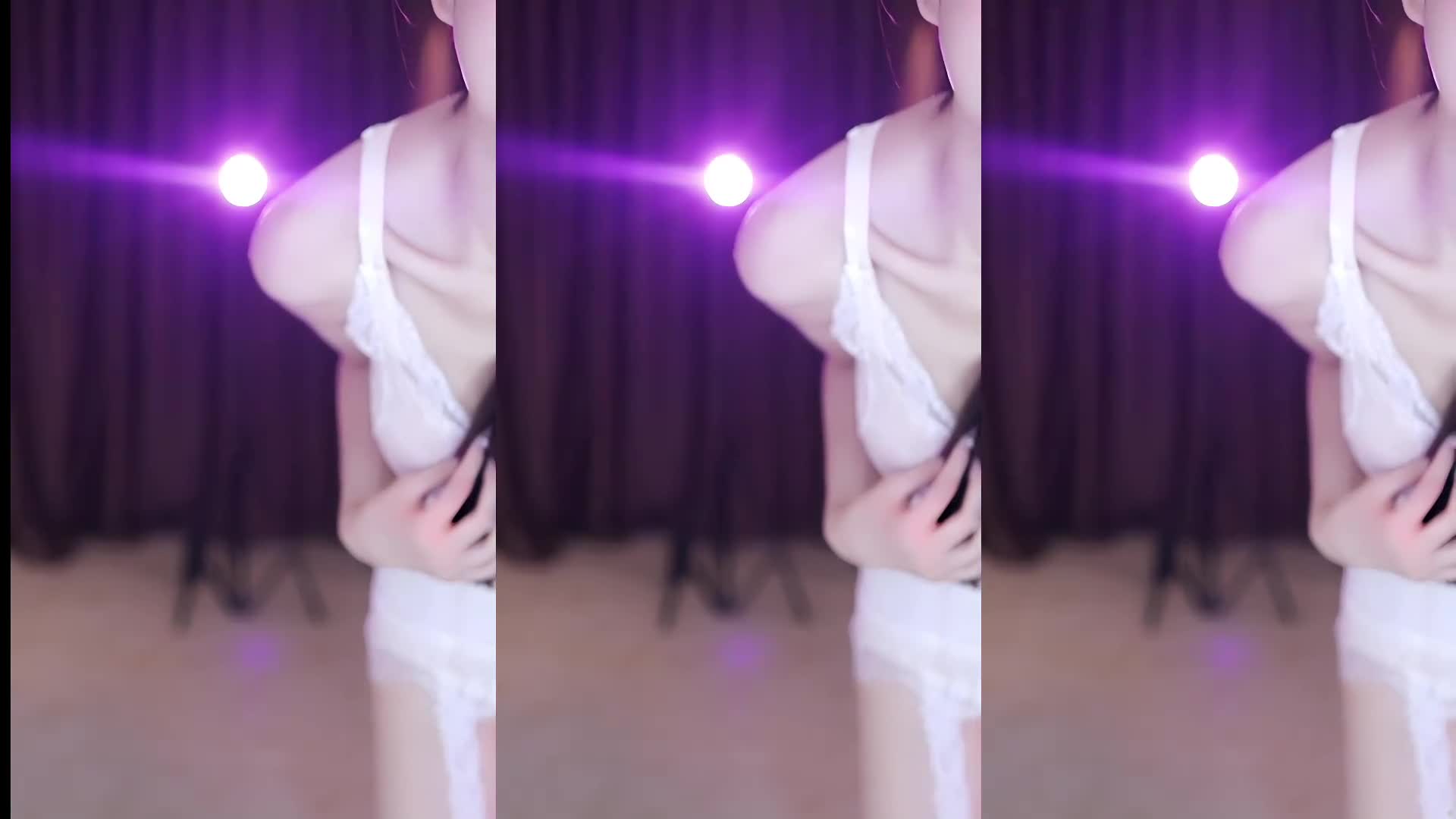 白色蕾丝裙仙气飘飘！ 0:15旋转展裙摆，红唇微笑超迷人！ 1:20侧身舞步轻盈，2:07高能摇摆气氛爆棚！2:46抬手抛媚眼，粉丝嗨翻！ 仙女范儿太爱了！ #虎牙 #苏樱 #群主推荐