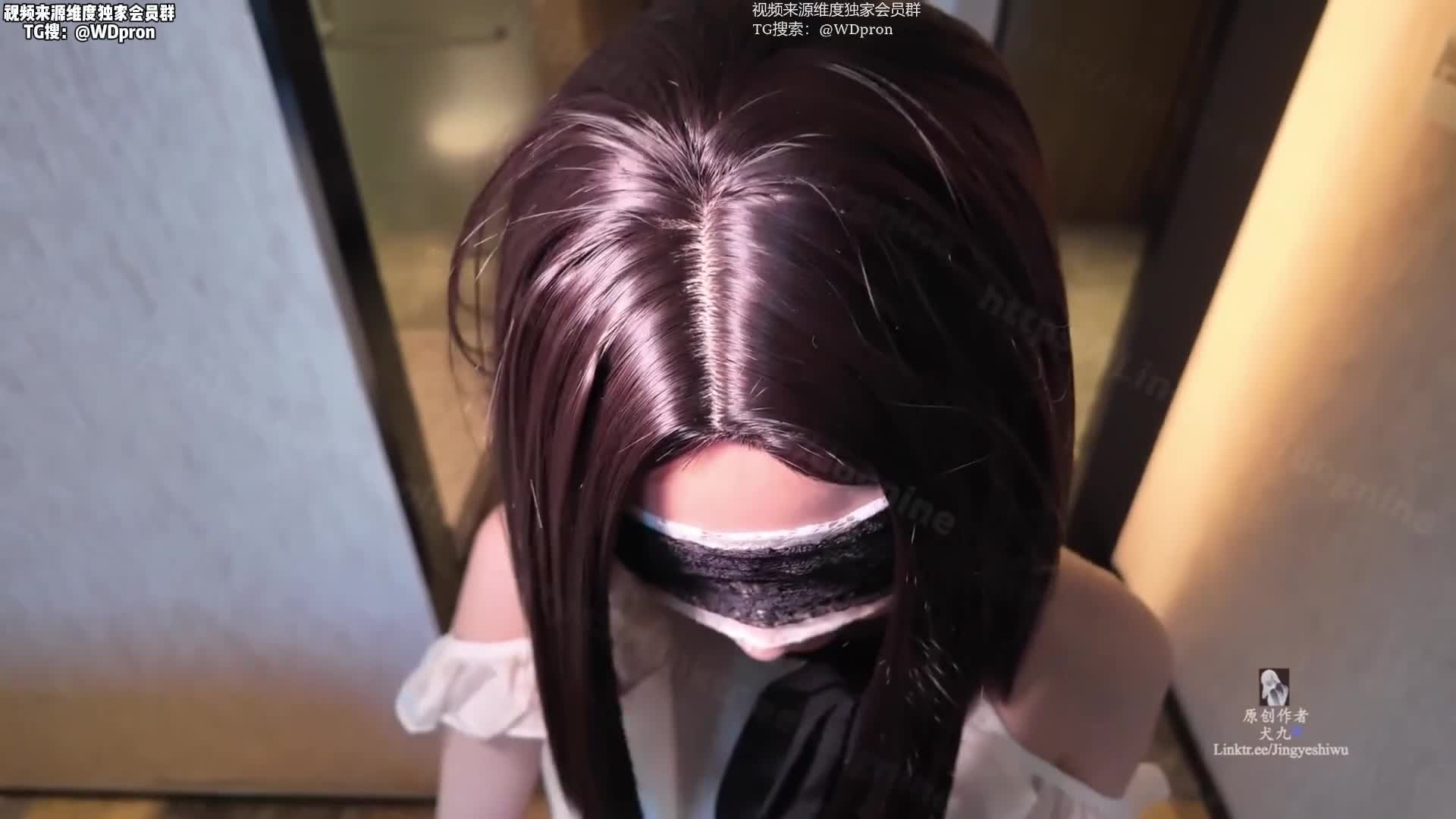 《当着男朋友的面被哥哥深喉 还被射在了脸上嘴巴里》