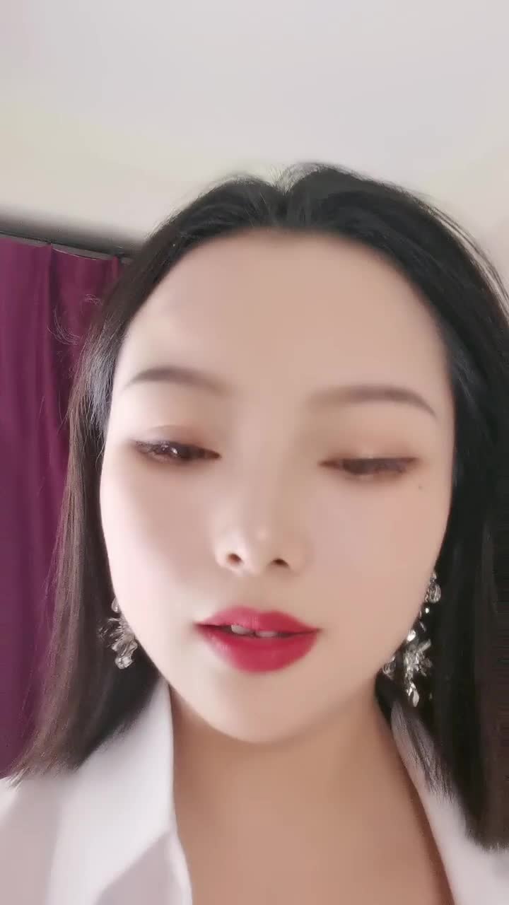 #熟女直播 #月色小酌 #双飞 一龙二凤大战来袭，风骚熟女和闺蜜开启榨精模式，环肥燕瘦极品少妇，真是羡慕小伙子。