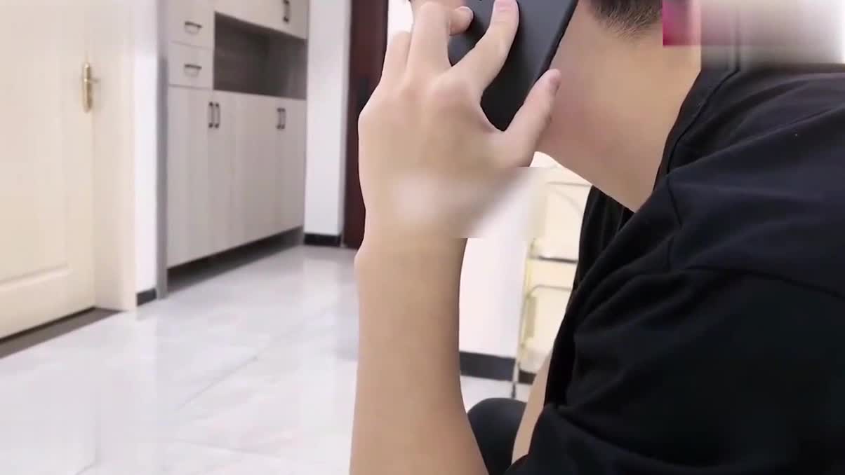 【国产精品】性感女医生在线取精治疗