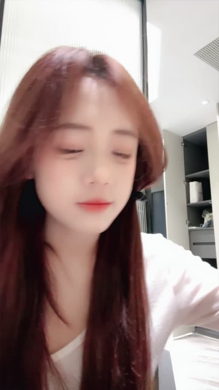 2048.hk@1116089856_骚狐狸精_20251002_214138