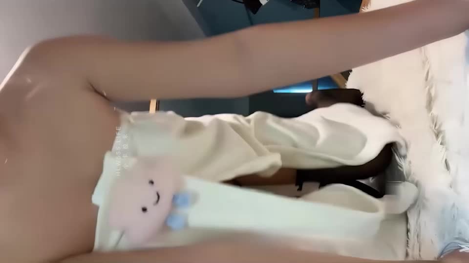 BO网红-糕糕极品嫩妹1对1泄密流出