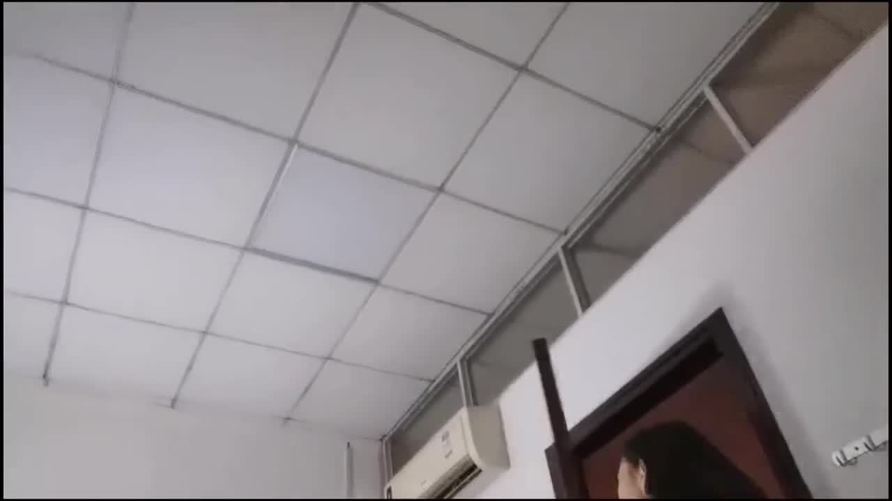 【国产自拍】探花按摩技师按到一半上楼干一炮