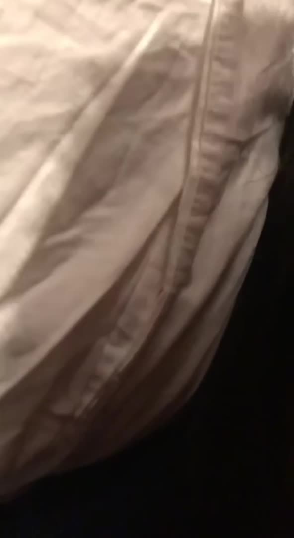 广东班主任操学生无知眼镜妹被班主任威逼利诱开房破处校服都没脱就被强操哭了也不放过真是禽兽不如