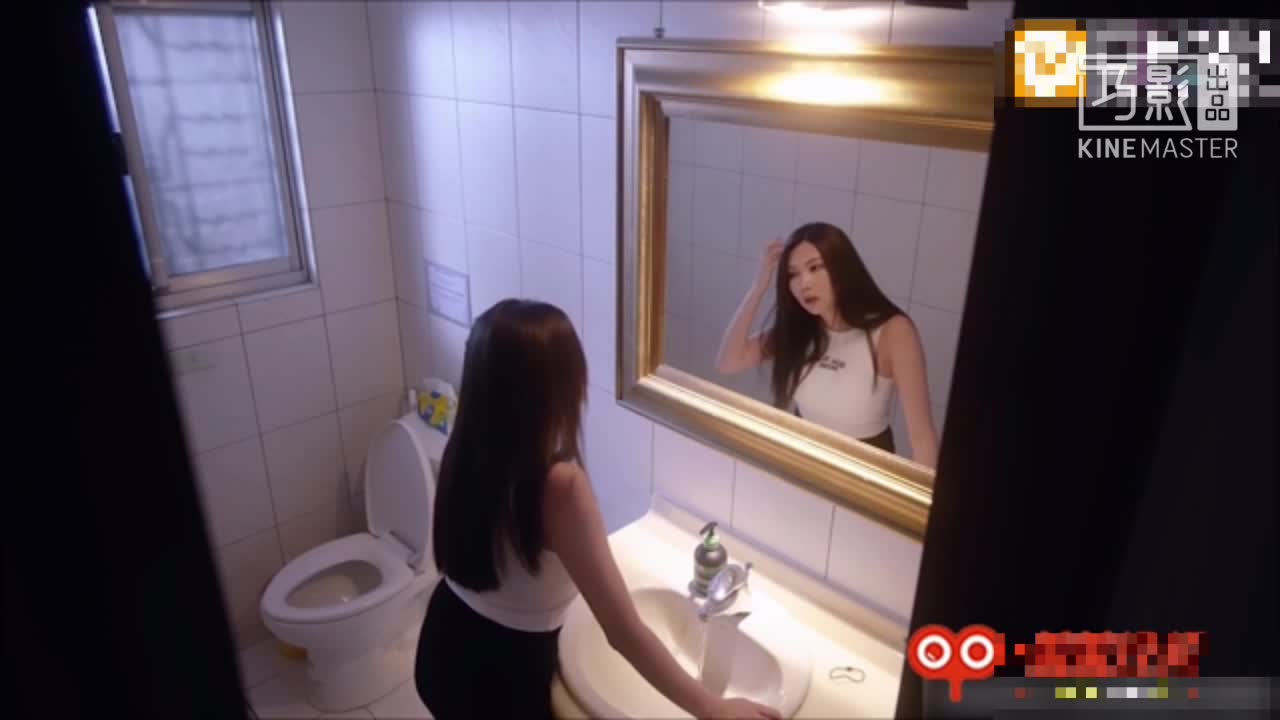 【巨乳女友】起床撒泡尿就是干一天激情满满