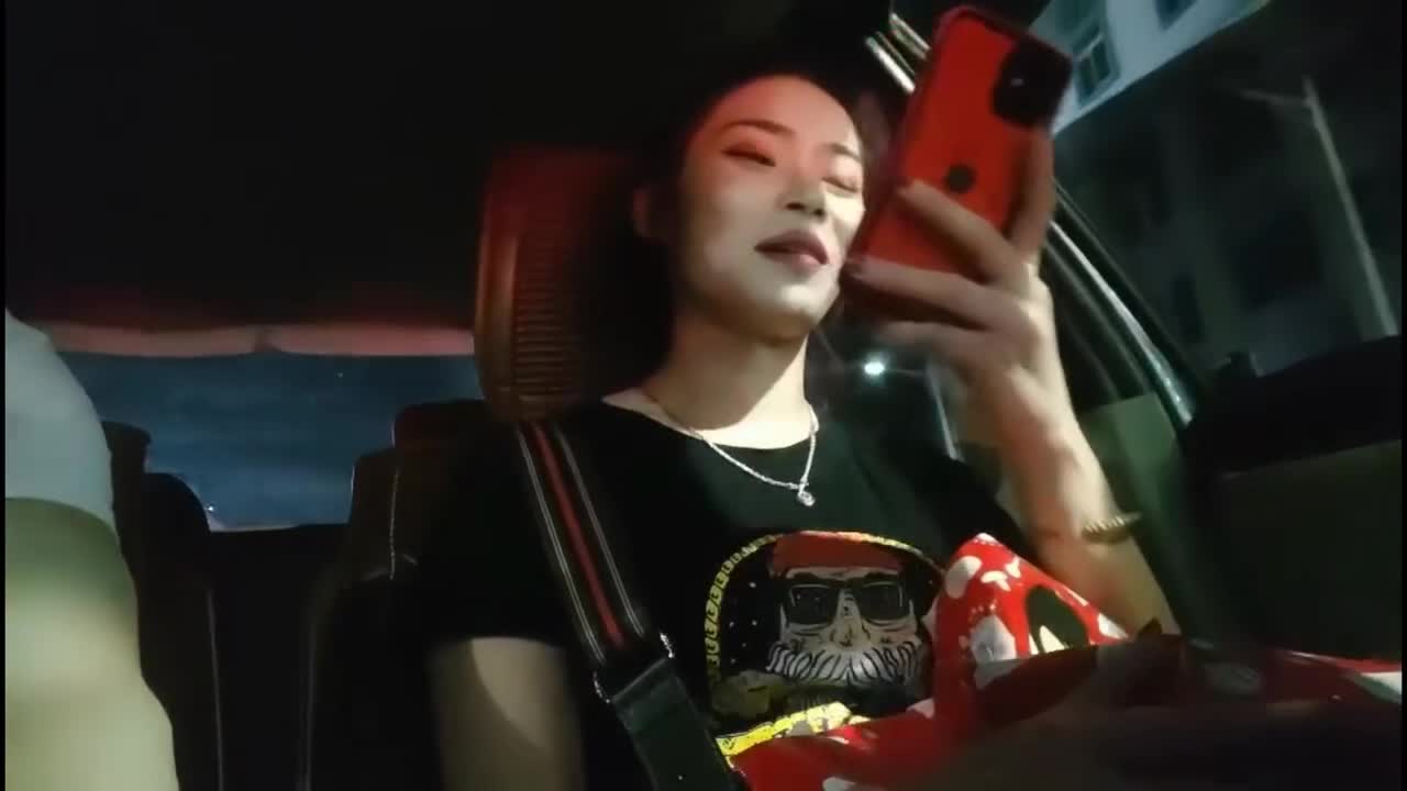 【探花寻欢】足浴按摩勾搭女技师开房草逼