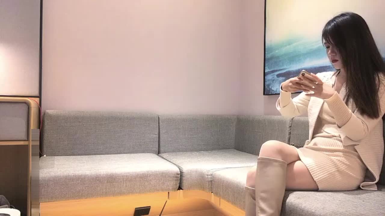 都市名媛有点骚，被壮小伙玩命爆操干到浑身瘫软！NTR绿帽淫妻