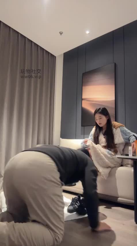 2048.hk@子熙TJ：足部护理脚耳光直接圣水洗礼2024-12-28