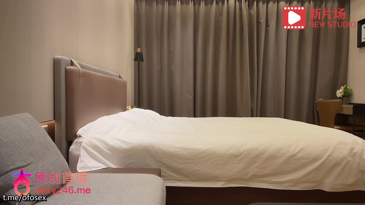 出来赚零花钱的学妹，性格活泼开朗，臀部丰满后入撞击非常爽