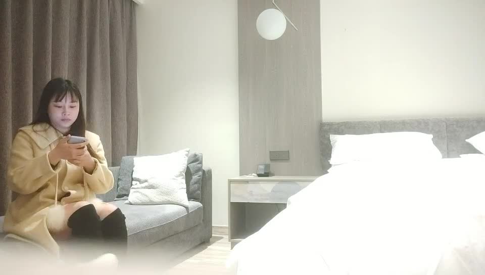 【#利哥探花】01-19探索者系列，23岁刚毕业学生妹，一对极品水蜜桃大胸，打桩机体力过人，天生吃这碗饭了反差学生福利