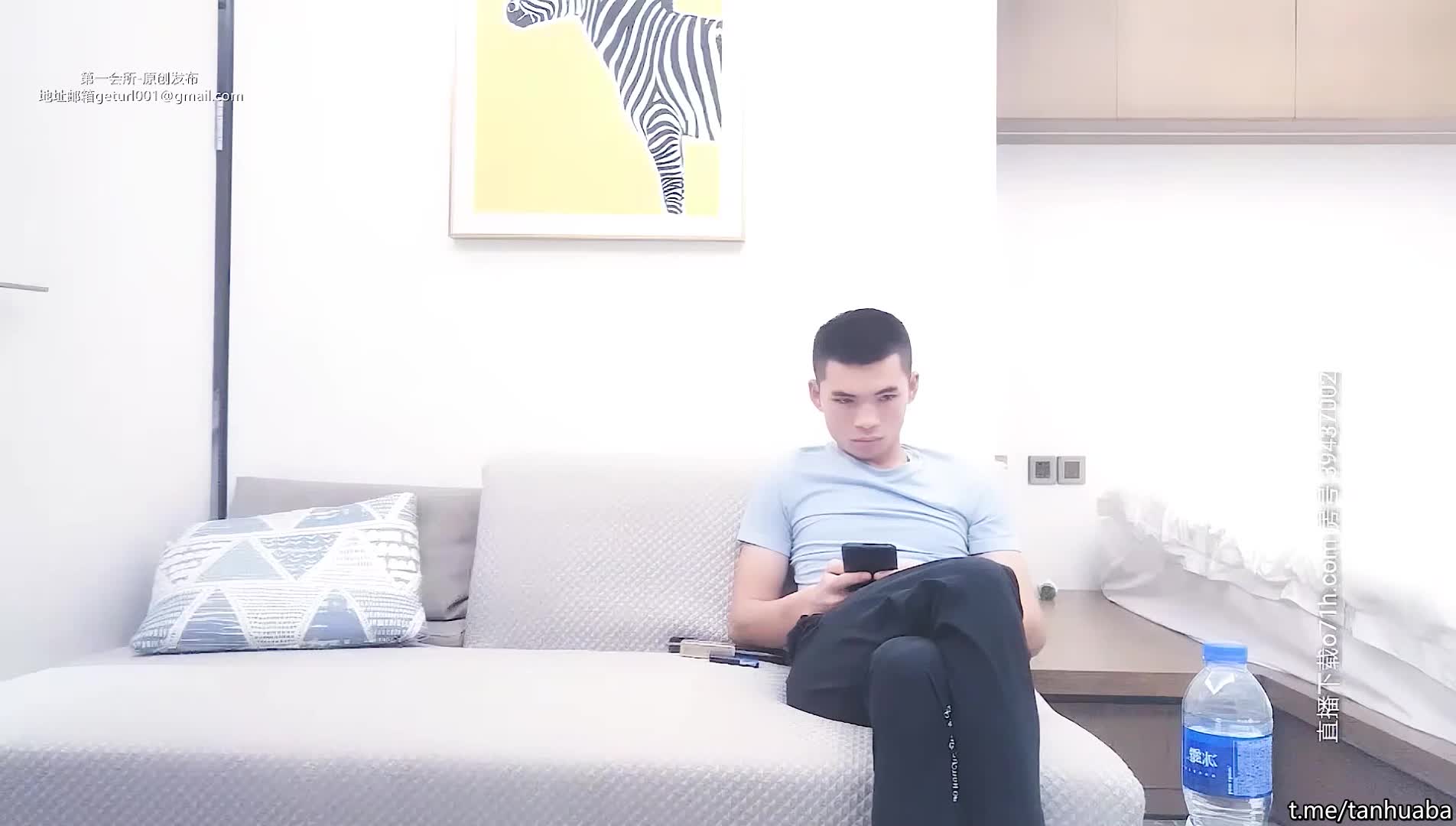 新人刚下海做兼职，被操哭求删经纪人微信，自开播越过的颜值最高妹子，99年极品楚楚可怜一夜情小姐姐