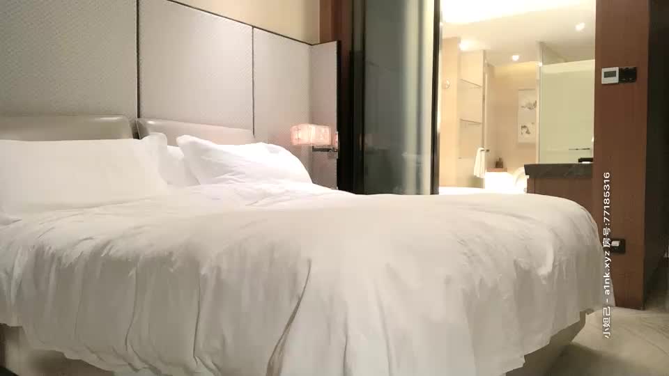 小宝寻花带你大圈找外围，性感黑衣牛仔裤妹妹精品资源