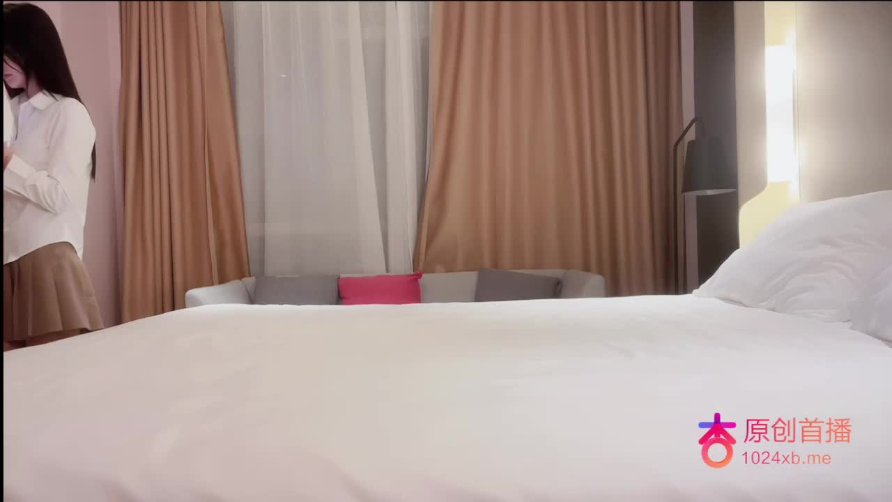 只需三千就可以干到这样清纯长髮正妹 我愿意努力工作每天和她啪啪