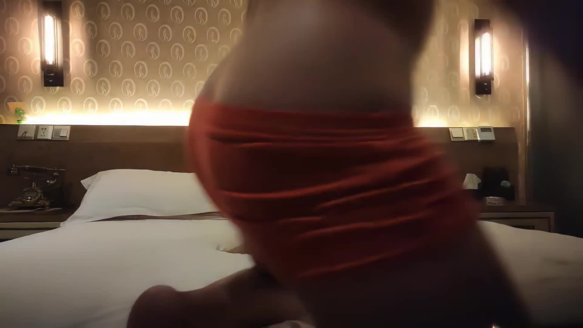 【探花精选】泡良大神，勾搭良家少妇，骚逼喜欢被舔穴，呻吟大声饥渴本性全暴露探花会所