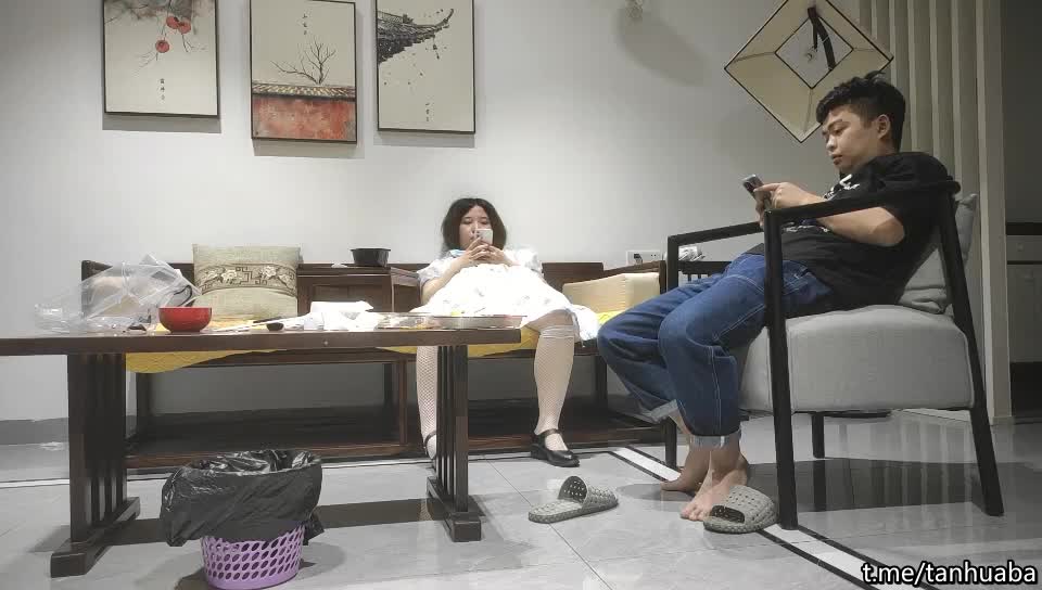 #探花精选 调教坦克母狗 肛塞爬行好好玩弄爆菊肛交