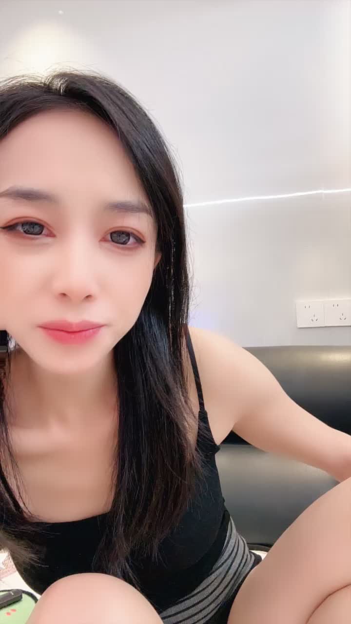 2048.hk@1692530643_老师你水好多_20251009_223353