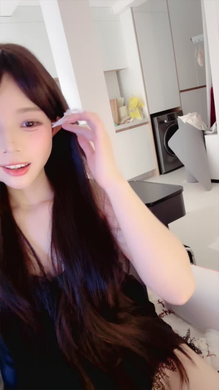 2048.hk@粉嫩小白兔_88082727_20251003-225458