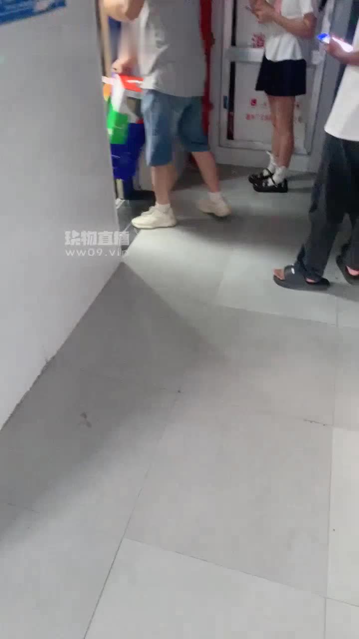 2048.hk@乔治困困TJ：电梯偶遇开发素人小姐姐居然知道sm下手巨狠巴掌扇肿顶级过肺白袜深喉插吐爆踩鸡巴2025-07-26