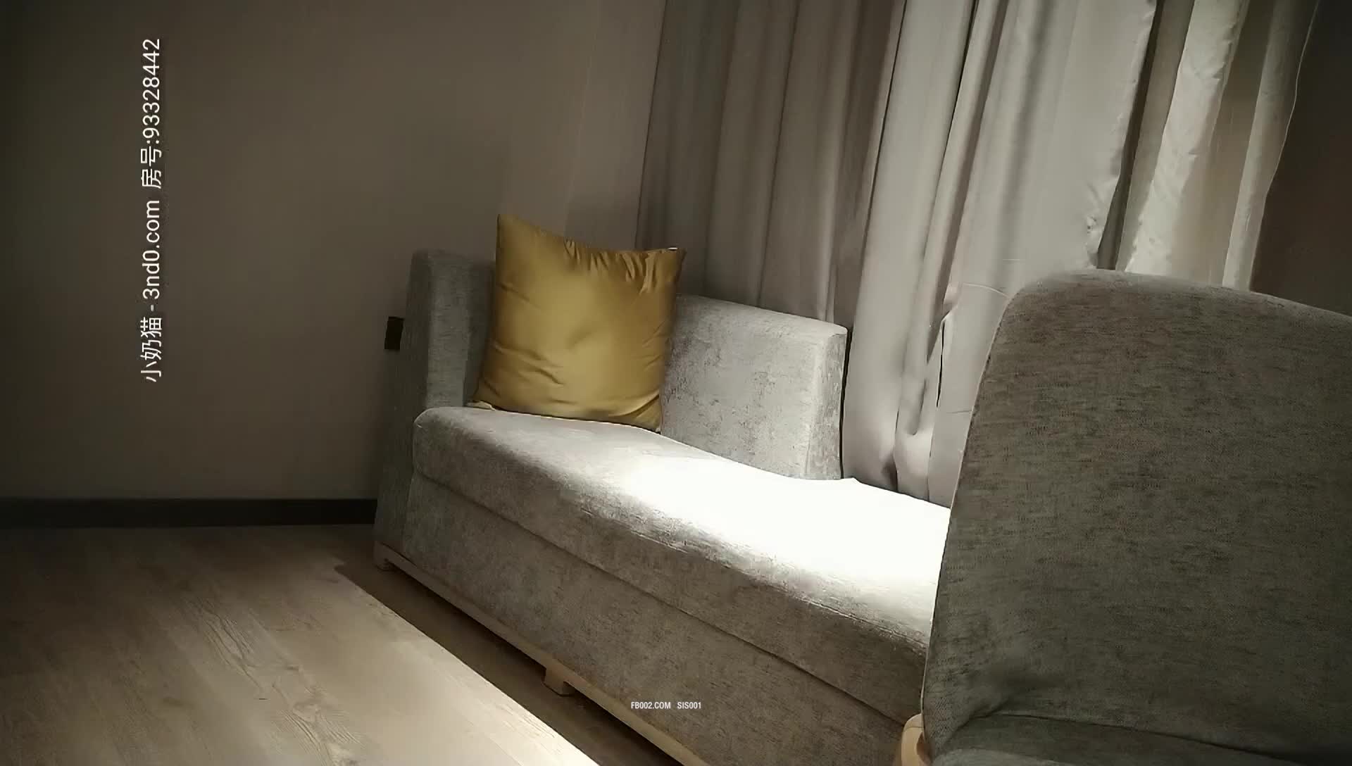 【AI高清2K修复】2020.10.16【鸭总侦探】大屌猛男高价约操外围小姐姐，身材苗条美乳长腿翘臀，掰开粉嫩鲍鱼沙发狂干