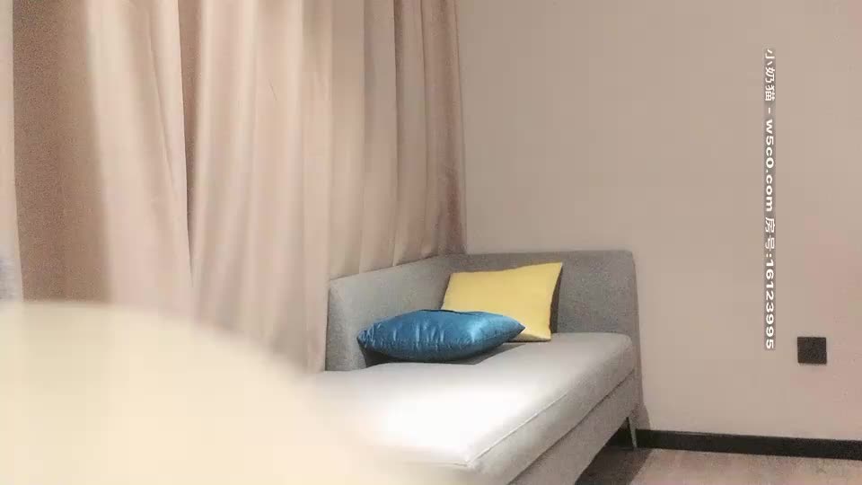 太子探花极品鸭哥约了个丰满少妇啪啪，沙发上摸逼口交后入抽插大力猛操