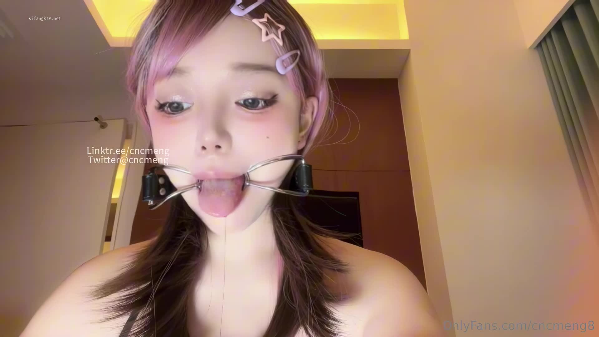 #反差 #福利推特 欲梦 绝美反差母狗 各种制服诱惑 道具紫薇 剧情啪啪 评论区拿资源